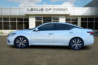 Used 2020 Nissan Altima 2.5 Platinum image 1