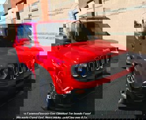 Used 2015 Jeep Renegade Latitude w/ Popular Equipment Group image 1
