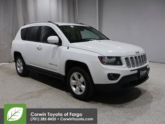 Used 2017 Jeep Compass Latitude image 1
