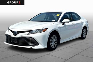 Used 2018 Toyota Camry LE image 1
