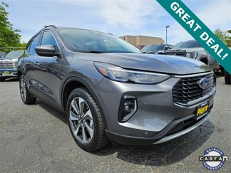 Used 2023 Ford Escape Platinum image 1