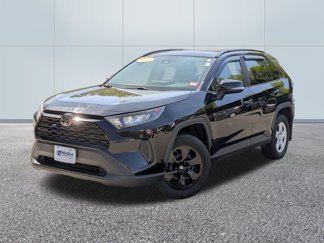 Used 2019 Toyota RAV4 LE image 1