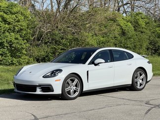 Used 2019 Porsche Panamera 4 image 1