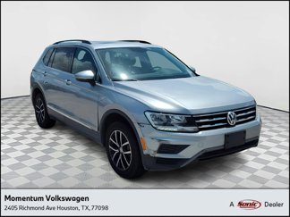 Used 2021 Volkswagen Tiguan SE w/ Panoramic Sunroof Package image 1