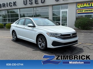Certified 2024 Volkswagen Jetta SE w/ Panoramic Sunroof Package image 1