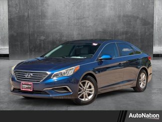 Used 2016 Hyundai Sonata SE image 1