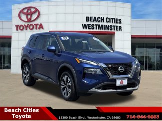 Used 2023 Nissan Rogue SV image 1