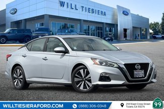 Used 2020 Nissan Altima 2.5 SV image 1