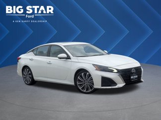 Used 2023 Nissan Altima 2.5 SL image 1