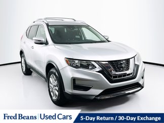 Used 2020 Nissan Rogue SV image 1