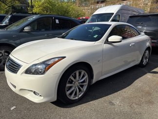 Used 2014 INFINITI Q60 Convertible w/ Premium Package image 1