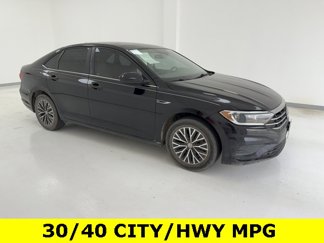 Used 2019 Volkswagen Jetta SEL image 1