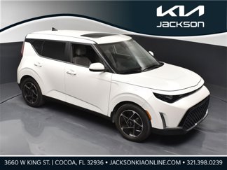 Certified 2024 Kia Soul EX image 1