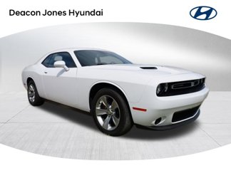 Used 2020 Dodge Challenger SXT image 1