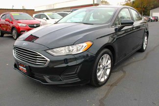 Used 2020 Ford Fusion SE image 1