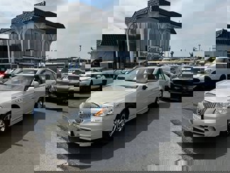 Used 2010 Buick Lucerne CXL image 1