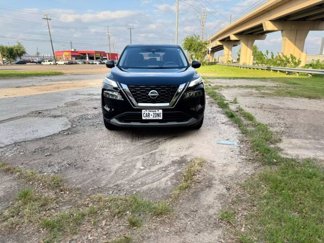 Used 2023 Nissan Rogue S image 1