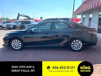 Used 2020 Toyota Camry LE image 1