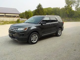 Used 2018 Ford Explorer XLT image 1