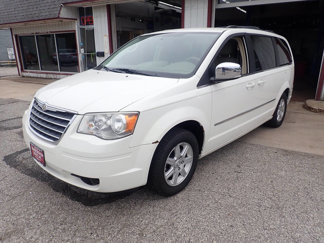 Used 2010 Chrysler Town & Country Touring w/ Entertainment Group #2 image 1