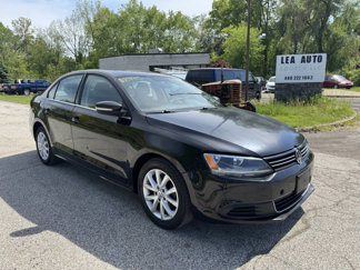 Used 2011 Volkswagen Jetta SEL image 1
