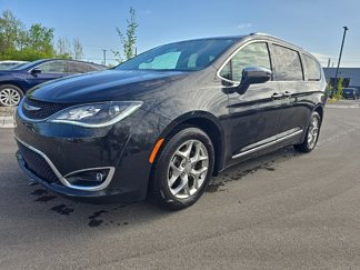 Used 2019 Chrysler Pacifica Limited image 1