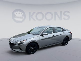 Used 2023 Hyundai Elantra SEL w/ Cargo Package image 1