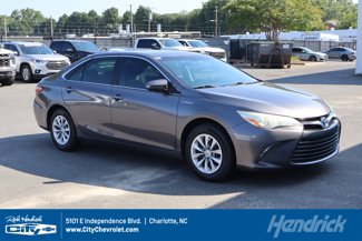 Used 2015 Toyota Camry LE image 1