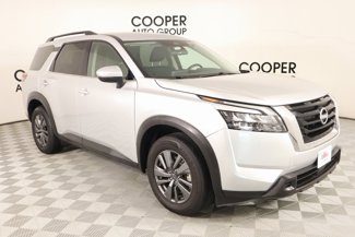 Used 2023 Nissan Pathfinder SV image 1