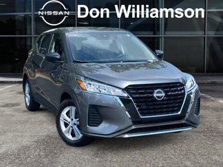 New 2025 Nissan Kicks Play S image 1