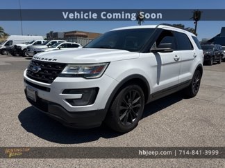 Used 2017 Ford Explorer XLT w/ Equipment Group 202A image 1