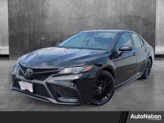 Used 2021 Toyota Camry SE image 1