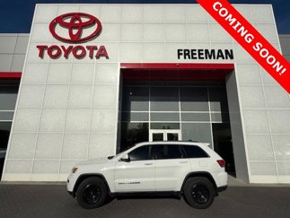 Used 2017 Jeep Grand Cherokee Laredo w/ Quick Order Package 2BE image 1