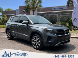 Used 2023 Volkswagen Taos SE image 1