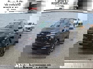 Certified 2024 Chevrolet Trax RS w/ Driver Confidence Package image 1