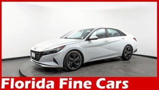 Used 2021 Hyundai Elantra SEL image 1