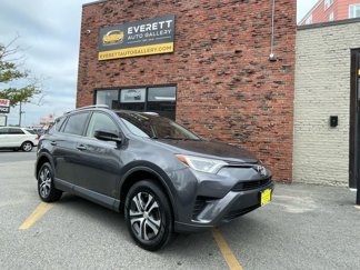 Used 2016 Toyota RAV4 LE image 1