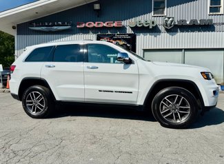 Used 2018 Jeep Grand Cherokee Limited w/ Luxury Group II image 1