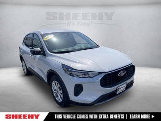 Certified 2025 Ford Escape Active w/ Cold Weather Package image 1