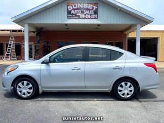 Used 2016 Nissan Versa SV image 1
