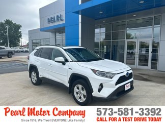 Used 2021 Toyota RAV4 XLE w/ Convenience Package image 1