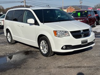 Used 2019 Dodge Grand Caravan SXT image 1