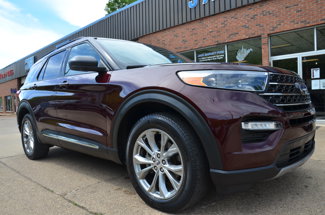 Used 2022 Ford Explorer XLT w/ Equipment Group 202A image 1
