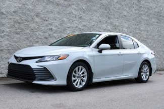 Used 2022 Toyota Camry LE image 1
