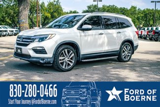 Used 2017 Honda Pilot Touring image 1