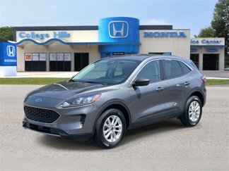 Used 2022 Ford Escape SE image 1