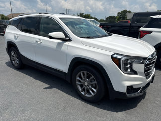 Used 2024 GMC Terrain SLT image 1