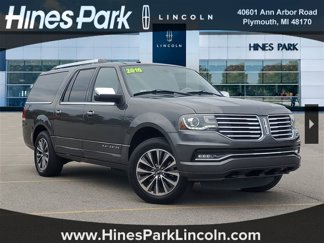 Used 2016 Lincoln Navigator L Select image 1