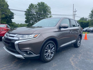Used 2016 Mitsubishi Outlander SE image 1