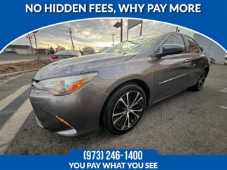 Used 2016 Toyota Camry SE image 1